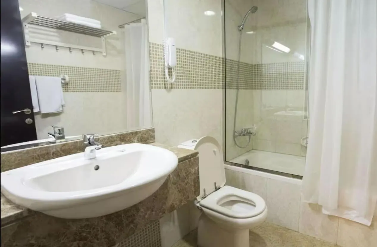 Solo Stay Partition Room In Al Barsha 1 Dubai Hotel a capsule